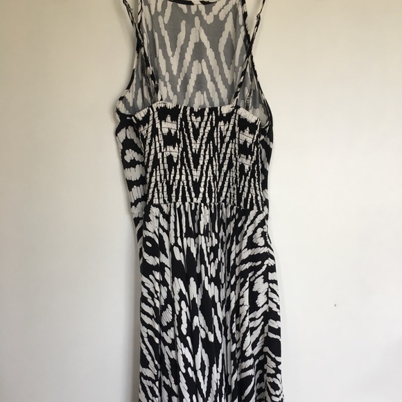 Pattern Dress - Picture 2 of 2